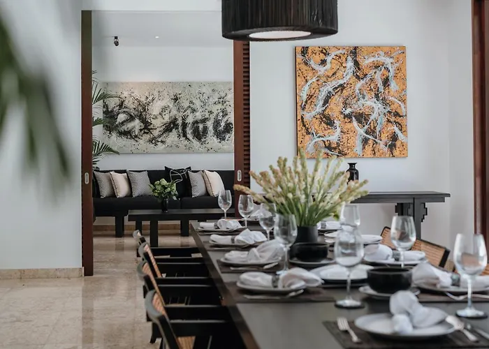 Amara Pradi - 550m To Petitenget Villa Seminyak (Bali)
